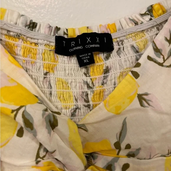 Trixxi Lemon Print Puff Sleeve Mini Dress sweetheart neck puffed sleeves. XL - Picture 3 of 3